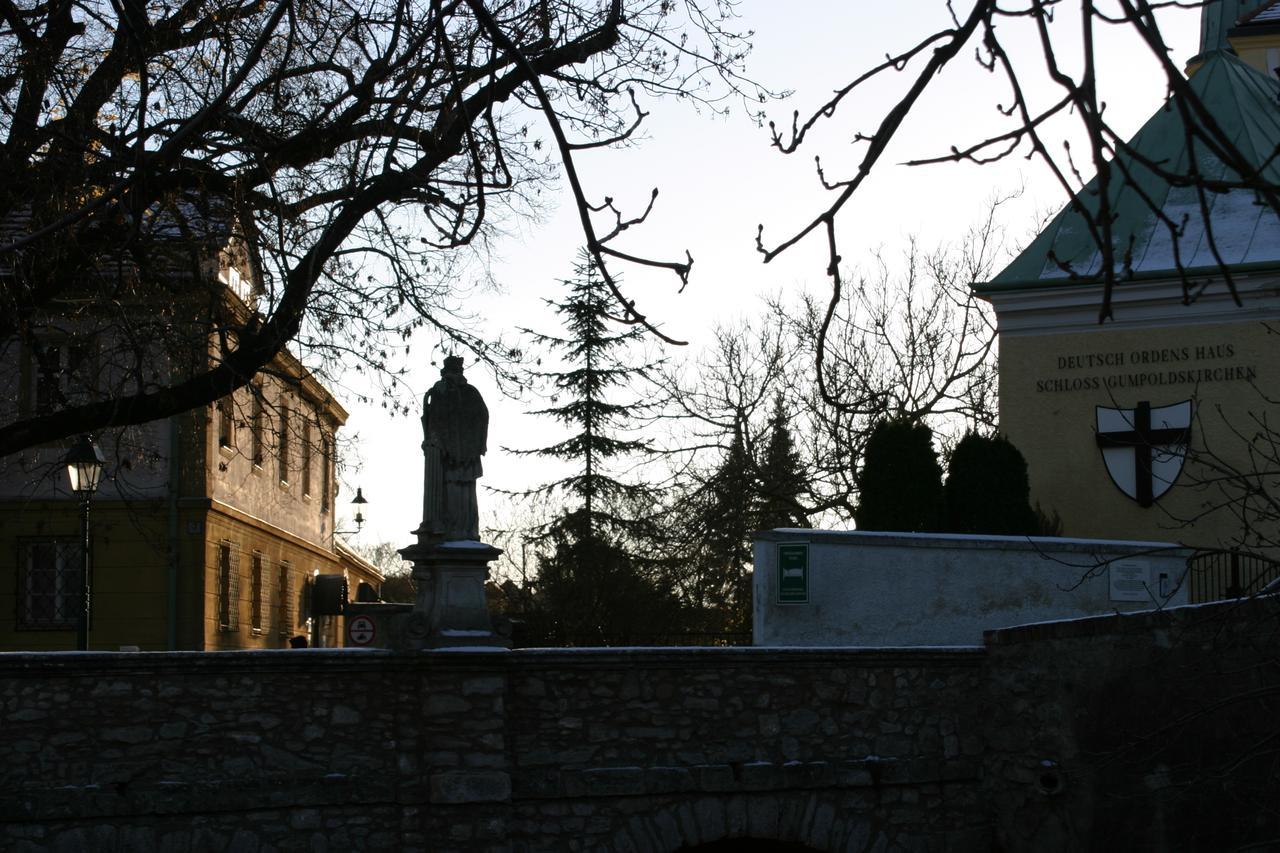 Schloss Gumpoldskirchen Hotel Exterior photo