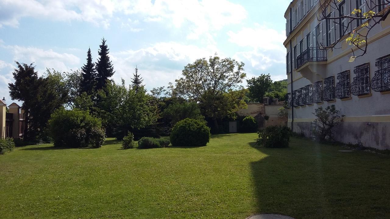 Schloss Gumpoldskirchen Exterior photo